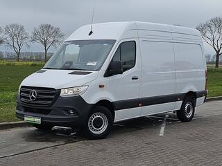 mercedes-benz-sprinter-317-l2h2-rwd