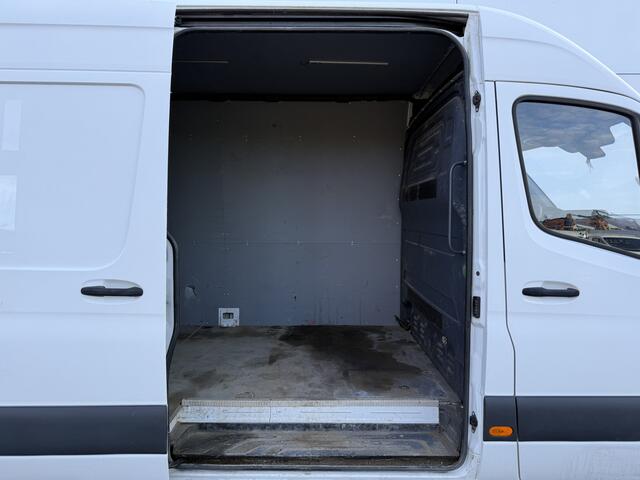 Mercedes-Benz SPRINTER 317 1.9 CDI Automaat L3H2 Trekhaak 3,5t Climate Control Cruise Control Carplay Camera