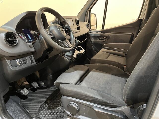 Mercedes-Benz SPRINTER 317 CDI L2H2 RWD / Euro 6 / LED / Airco / Cruise Control / Camera / Trekhaak / CarPlay / 3-Zits