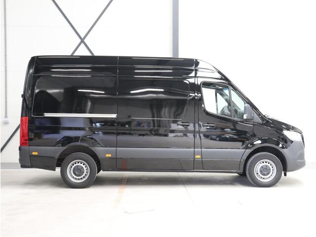 Mercedes-Benz SPRINTER 315 CDI Automaat L2H2 PRO Airco MBUX Navigatie Adaptive Cruise Control Leder PDC VA + Camera Trekhaak 3500kg Comfortstoel