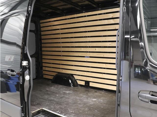 Mercedes-Benz SPRINTER 315 CDI Automaat L2H2 PRO Airco MBUX Navigatie Adaptive Cruise Control Leder PDC VA + Camera Trekhaak 3500kg Comfortstoel