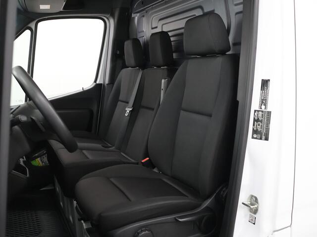 Mercedes-Benz SPRINTER 215 CDI | Aut. | L1 H1 | FWD | Parkeercamera | 3-zits | Airco | Certified