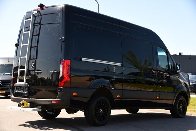 Mercedes-Benz SPRINTER 319 1.9 CDI L2H2 RWD Black Edition Camera, Cruise, Carplay, LED, 190pk, Multimedia, Automaat, Geveerde stoel, Sensoren, Trekhaak, Uniek!