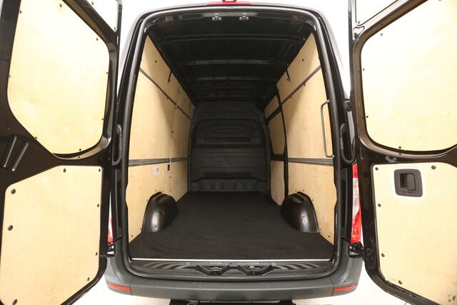 Mercedes-Benz SPRINTER 314 CDI 143PK L2H2 | Airco | Camera | Cruise | 3 Zits | Trekhaak | Carplay