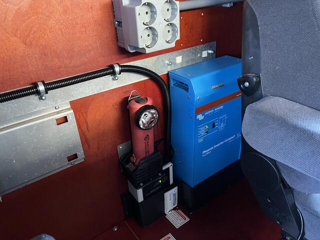 Mercedes-Benz SPRINTER 314 2.2 CDI L2H2 EURO VI-D Werkplaats inrichting Airco Cruise controle Trekhaak 2800kg Kastinrichting Omvormer Apple carplay 360*Camera 1e Eigenaar Euro 6 Bpm vrij voor particulier gebruik!!