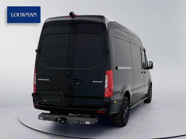Mercedes-Benz SPRINTER 319 1.9 CDI L2H2 30 Jahre Edition Leder Vanstep Full black Zonneklep met Led MAK Safari 3500kg Trekhaak Betimmering Navigatie