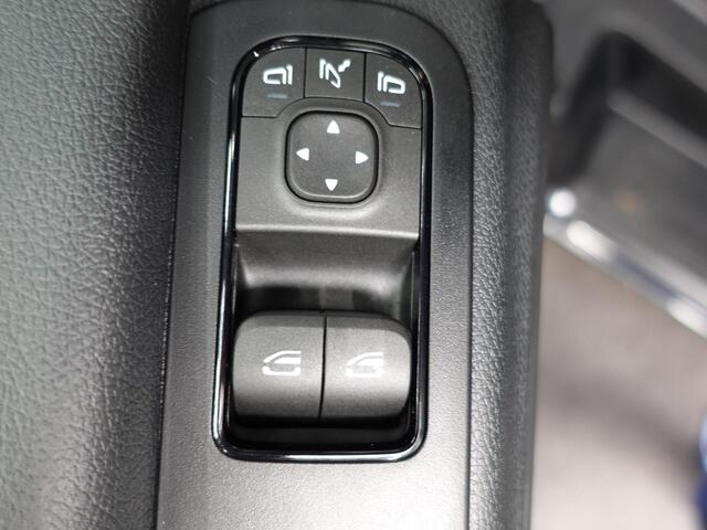 Mercedes-Benz SPRINTER 315 L3 RWD Automaat Trekhaak Airco Adaptive Cruise Control Parkeersensoren Camera Leder
