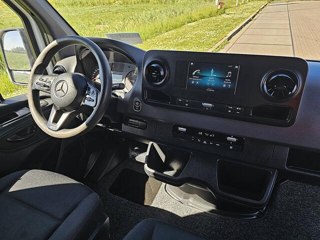 Mercedes-Benz SPRINTER 317 L3H2 3.5T Trekhaak Mbux Camera 170Pk Euro6 Airco! L3H2 3.5T-AHG Mbux Camera 170Pk Euro6 Airco!