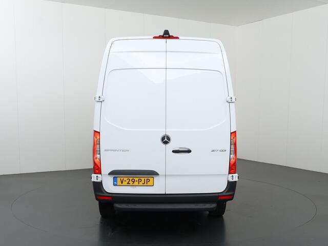 Mercedes-Benz SPRINTER 317 CDI | AUT. | L2 H2 | PRO | STOELVERWARMING | PARKEERCAMERA | NAVIGATIE | 3-ZITS | BETIMMERING | LED KOPLAMPEN | CRUISE CONTROL | CERTIFIED