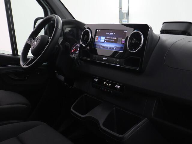 Mercedes-Benz SPRINTER 317 CDI | AUT. | L2 H2 | PRO | STOELVERWARMING | PARKEERCAMERA | NAVIGATIE | 3-ZITS | BETIMMERING | LED KOPLAMPEN | CRUISE CONTROL | CERTIFIED