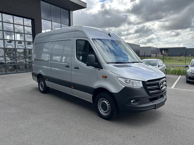 Mercedes-Benz SPRINTER 317 CDI L2 H2 MBUX / 360 Camera / Navigatie / Cruise control / Airco / 270 Graden achterdeuren