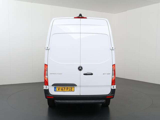 Mercedes-Benz SPRINTER 317 CDI | L2 H2 | PRO | AUT. | 170 PK | W73 BREDE ACHTEROPSTAP | LAADRUIMTE PAKKET | AIRCO | CRUISE CONTROL | ACHTERUITRIJCAMERA | 3-ZITS | MULTIFUNCTIONEEL STUURWIEL | CERTIFIED
