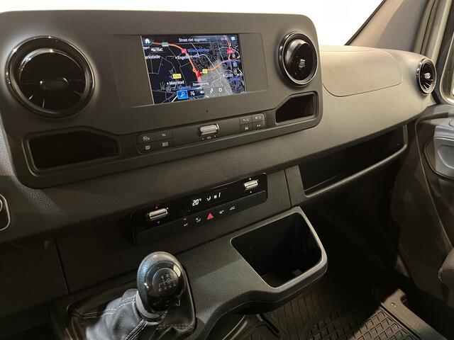 Mercedes-Benz SPRINTER 316 CDI L3H2 RWD DC 5 pers. / Trekhaak 3.500 KG / Airco / Cruise Control / CarPlay / Camera / Navigatie / 63.500 KM !!