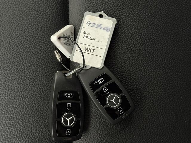 Mercedes-Benz SPRINTER 317CDi L2H2 | Leder | Navigatie | Multimedia | Airco | 3-Zits