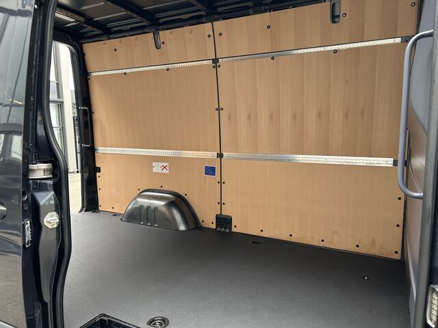 Mercedes-Benz SPRINTER 317 CDI L2 H2 Pro LED / MBUX / Navigatie / Camera / Parkeersensoren / Cruise control / Airco / 270 Graden achterdeuren