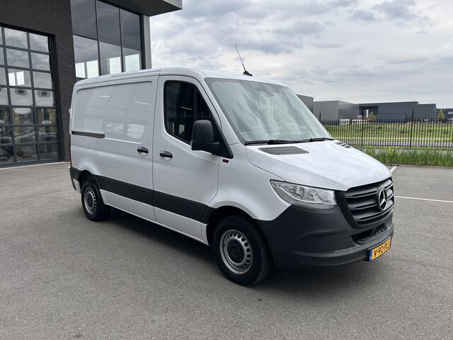 Mercedes-Benz SPRINTER 215 CDI L1 H1 / Trekhaak / Cruise control / Airco / 270 Graden achterdeuren