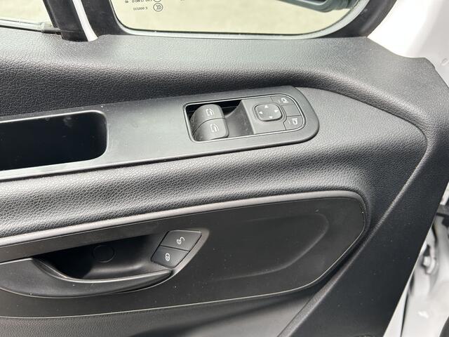 Mercedes-Benz SPRINTER 215 CDI L1 H1 / Trekhaak / Cruise control / Airco / 270 Graden achterdeuren