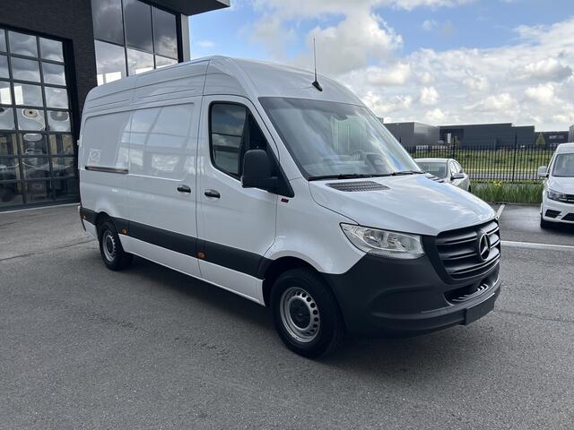 Mercedes-Benz SPRINTER 315 CDI RWD L2 H2 Pro MBUX / Trekhaak / Camera / Cruise control / Airco / 270 Graden achterdeuren