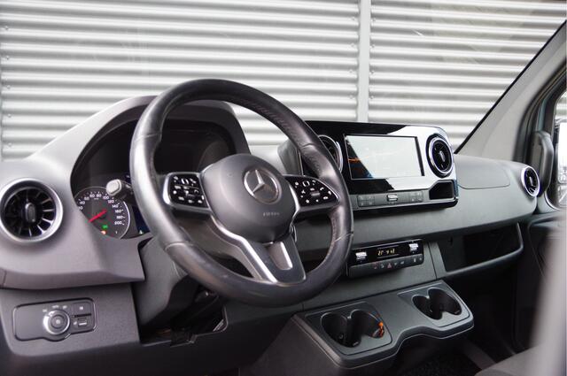 Mercedes-Benz SPRINTER 319 3.0 CDI V6 L2H1 AUT. LED, TREKHAAK, 360 CAMERA, ADAPT. CRUISE, MBUX 10'', STOELVERWARMING, STANDKACHEL, NAVI, CLIMA, PARKEERSENSOREN, CARPLAY