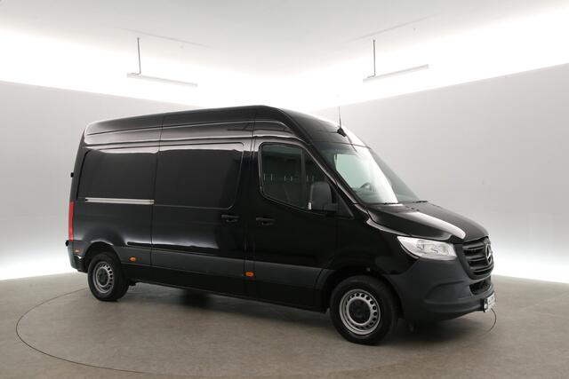Mercedes-Benz SPRINTER 314 CDI 143PK L2H2 | Airco | Camera | Cruise | 3 Zits | Trekhaak | Carplay