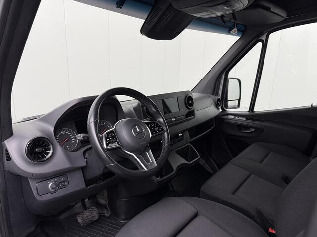 Mercedes-Benz SPRINTER 317CDi Automaat L2H2 | 3500Kg Trekhaak | Navigatie | Camera | 3-Zits | Airco | Cruise