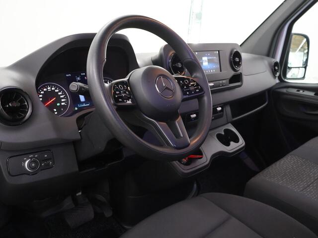 Mercedes-Benz SPRINTER 316 CDI | Aut. | L2 H2 | 3500 KG Trekhaak | 3-zits | Trekhaak | Navigatie | Parkeercamera | Airco | Cruise Control