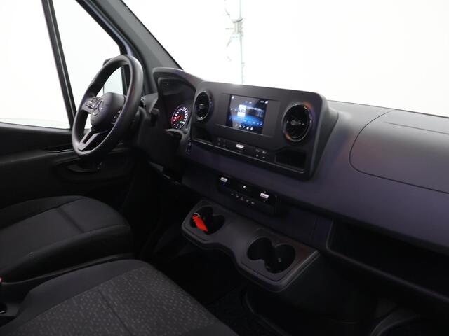 Mercedes-Benz SPRINTER 316 CDI | Aut. | L2 H2 | 3500 KG Trekhaak | 3-zits | Trekhaak | Navigatie | Parkeercamera | Airco | Cruise Control