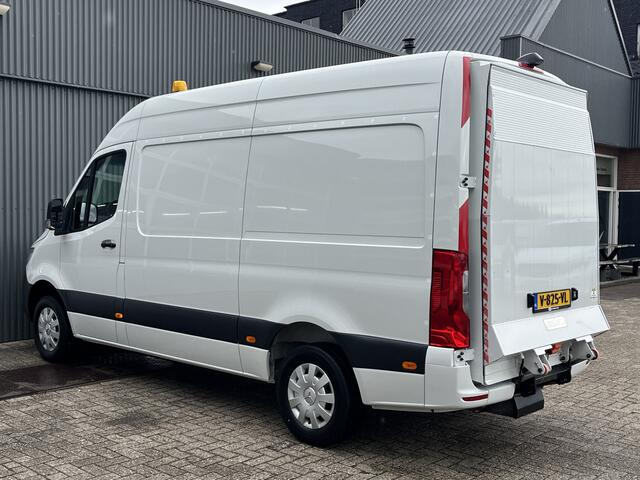 Mercedes-Benz SPRINTER 314 2.2 CDI L2H2 Dhollandia Laadklep Airco Cruise controle Werkverlichting Stuurwielbediening Apple carplay 2-Persoons Leder Euro 6