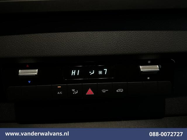 Mercedes-Benz SPRINTER 314 CDI 143pk L2H2 Euro6 Airco | Camera | Apple Carplay | Trekhaak Cruisecontrol, Android Auto, Stoelverwarming, 270 Graden Achterdeuren, Parkeersensoren, Bijrijdersbank