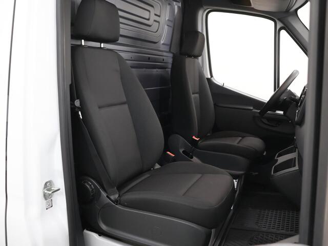 Mercedes-Benz SPRINTER 315 CDI | L2 H2 | FWD | AUT. | AIRCO | 2-ZITS | MULTIFUNCTIONEEL STUURWIEL | APPLE CARPLAY | ANDROID AUTO | ACHTERUITRIJCAMERA | LAADRUIMTE INRICHTING | CERTIFIED
