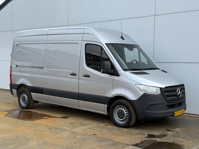 Mercedes-Benz SPRINTER 215 1.9 CDI Automaat L2H2 MBUX Climate Control Camera Carplay Parkeersensoren V+A