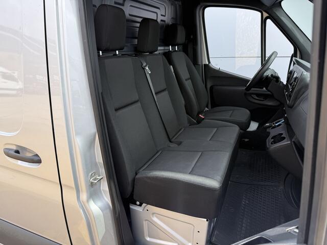 Mercedes-Benz SPRINTER 215 1.9 CDI Automaat L2H2 MBUX Climate Control Camera Carplay Parkeersensoren V+A