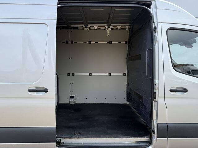 Mercedes-Benz SPRINTER 215 1.9 CDI Automaat L2H2 MBUX Climate Control Camera Carplay Parkeersensoren V+A