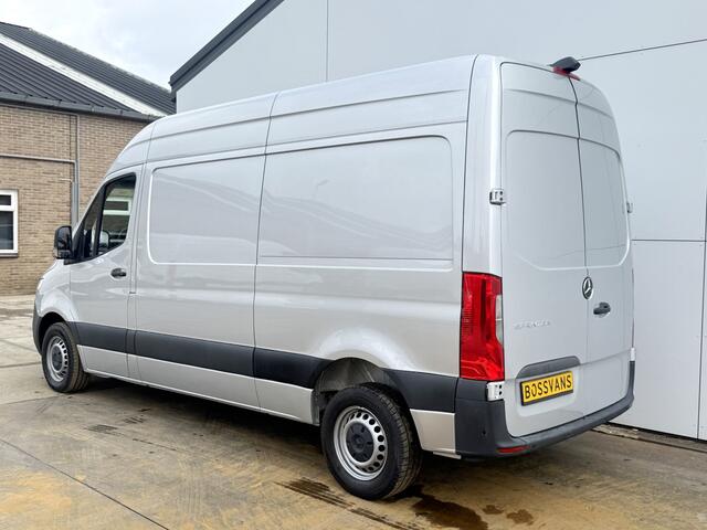 Mercedes-Benz SPRINTER 215 1.9 CDI Automaat L2H2 MBUX Climate Control Camera Carplay Parkeersensoren V+A