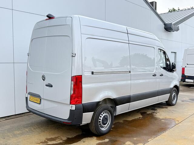 Mercedes-Benz SPRINTER 215 1.9 CDI Automaat L2H2 MBUX Climate Control Camera Carplay Parkeersensoren V+A