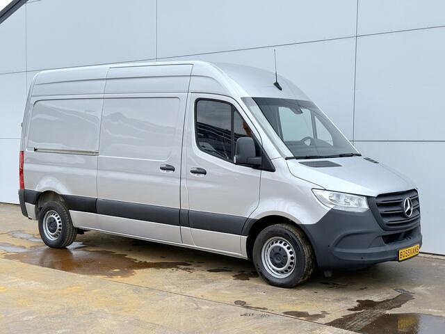 Mercedes-Benz SPRINTER 215 1.9 CDI Automaat L2H2 MBUX Climate Control Camera Carplay Parkeersensoren V+A
