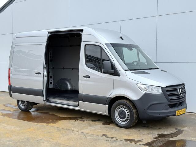Mercedes-Benz SPRINTER 215 1.9 CDI Automaat L2H2 MBUX Climate Control Camera Carplay Parkeersensoren V+A