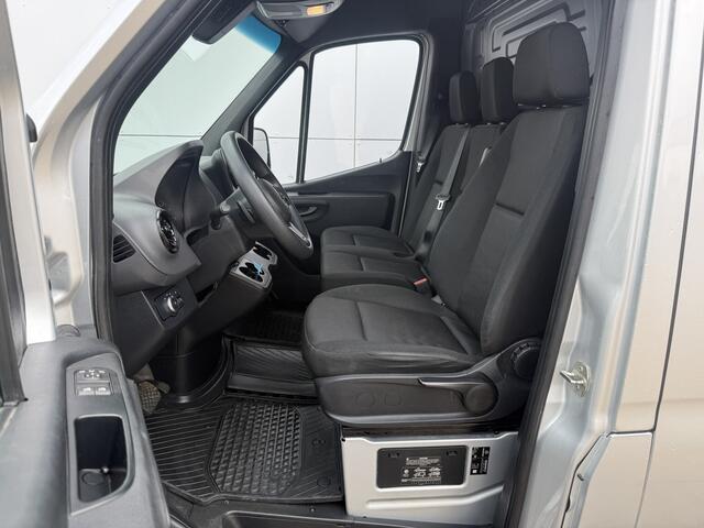 Mercedes-Benz SPRINTER 215 1.9 CDI Automaat L2H2 MBUX Climate Control Camera Carplay Parkeersensoren V+A