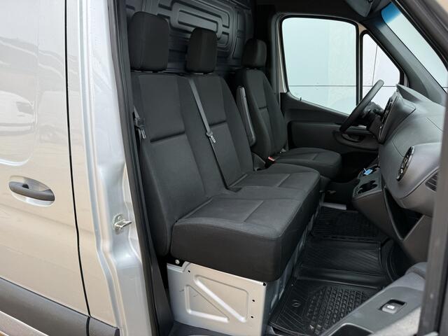 Mercedes-Benz SPRINTER 215 1.9 CDI Automaat L2H2 MBUX Climate Control Camera Carplay Parkeersensoren V+A
