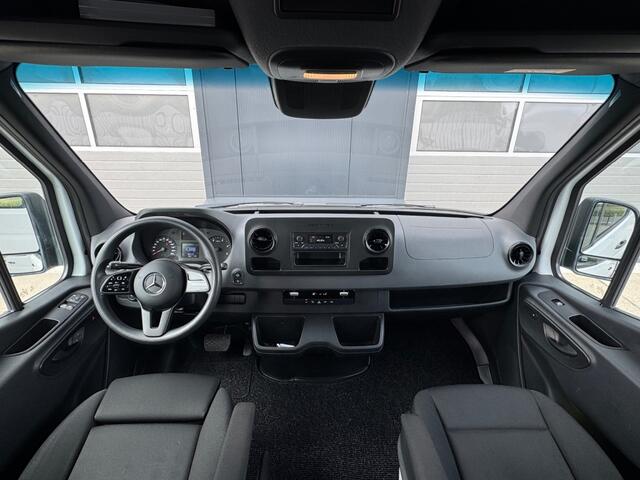 Mercedes-Benz SPRINTER 215 CDi 150pk Pick-Up dubbel Cabine automaat 6 pers. Open laadbak