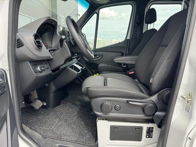 Mercedes-Benz SPRINTER 215 CDi 150pk Pick-Up dubbel Cabine automaat 6 pers. Open laadbak