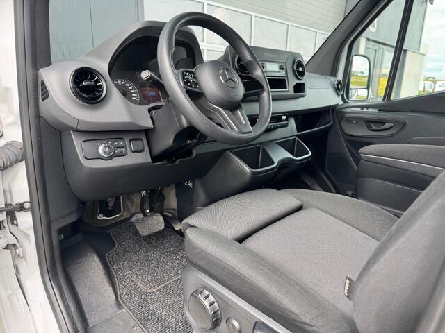 Mercedes-Benz SPRINTER 215 CDi 150pk Pick-Up dubbel Cabine automaat 6 pers. Open laadbak