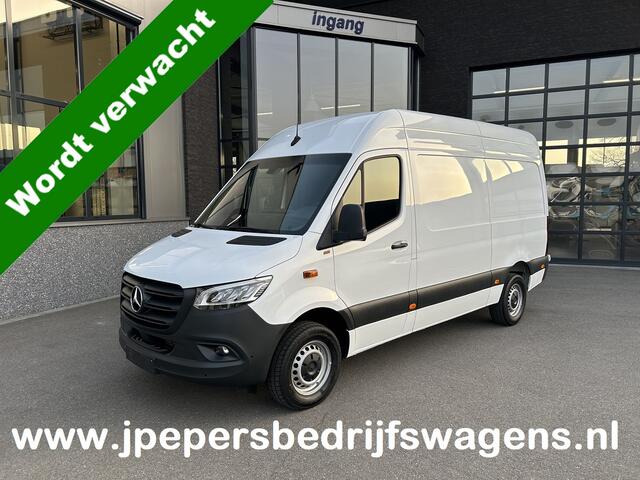 Mercedes-Benz SPRINTER 317 CDI L2 H2 Pro LED / MBUX / Navigatie / Camera / Parkeersensoren / Cruise control / Airco / 270 Graden achterdeuren