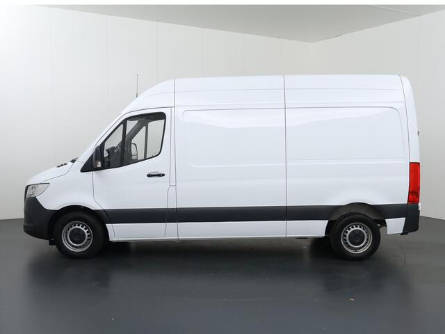 Mercedes-Benz SPRINTER 315 CDI | L2 H2 | FWD | AUT. | AIRCO | 2-ZITS | MULTIFUNCTIONEEL STUURWIEL | APPLE CARPLAY | ANDROID AUTO | ACHTERUITRIJCAMERA | LAADRUIMTE INRICHTING | CERTIFIED