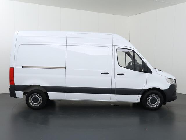 Mercedes-Benz SPRINTER 315 CDI | L2 H2 | FWD | AUT. | AIRCO | 2-ZITS | MULTIFUNCTIONEEL STUURWIEL | APPLE CARPLAY | ANDROID AUTO | ACHTERUITRIJCAMERA | LAADRUIMTE INRICHTING | CERTIFIED