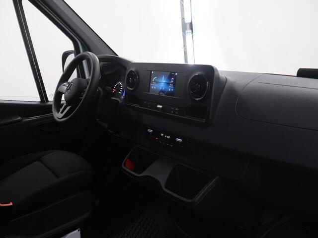 Mercedes-Benz SPRINTER 315 CDI | L2 H2 | FWD | AUT. | AIRCO | 2-ZITS | MULTIFUNCTIONEEL STUURWIEL | APPLE CARPLAY | ANDROID AUTO | ACHTERUITRIJCAMERA | LAADRUIMTE INRICHTING | CERTIFIED