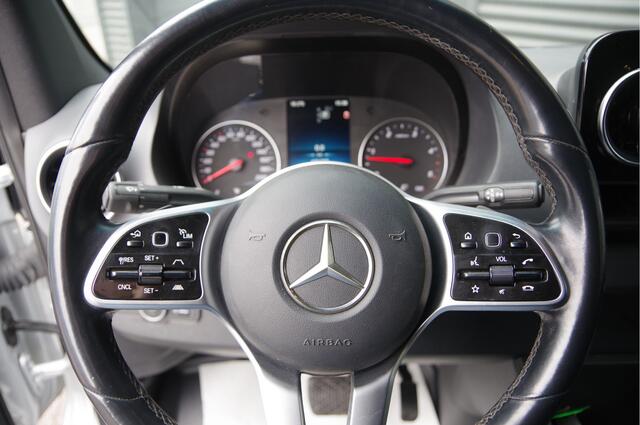 Mercedes-Benz SPRINTER 319 3.0 CDI V6 L2H2 AUT. LED, 3.5T TREKHAAK, 360 CAMERA, ADAPT. CRUISE, MBUX 10'', NAVI, CLIMA, PARKEERSENSOREN