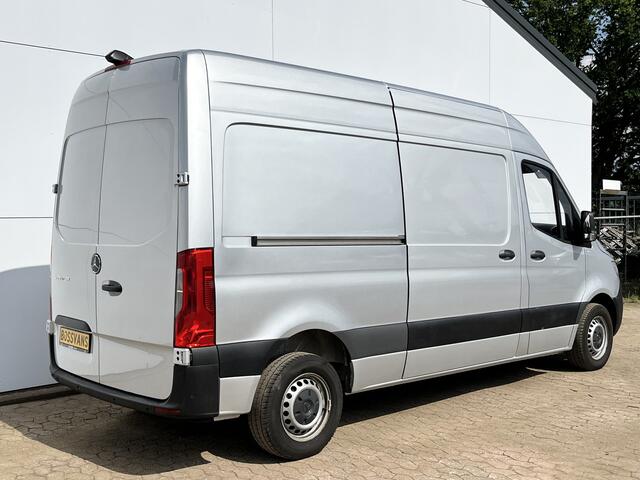 Mercedes-Benz SPRINTER 215 1.9 CDI L2H2 Automaat L2H2 Climate Control Camera Carplay Parkeersensoren V+A