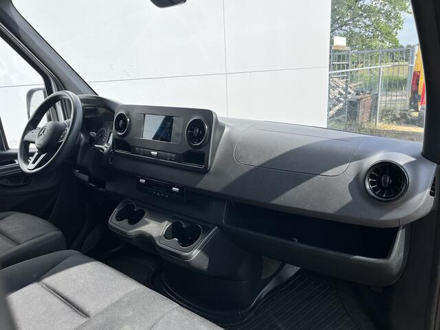 Mercedes-Benz SPRINTER 215 1.9 CDI L2H2 Automaat L2H2 Climate Control Camera Carplay Parkeersensoren V+A