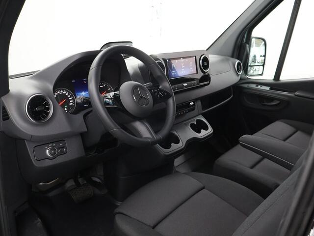 Mercedes-Benz SPRINTER 315 CDI GB L2 RWD PRO | ACHTERUITRIJCAMERA | 3500 KG AHW | DODEHOEKASSISTENT | AIRCO | CRUISE | CARPLAY | ANDROID AUTO | METALLIC | 3-ZITS | MBUX SYSTEEM GROOT